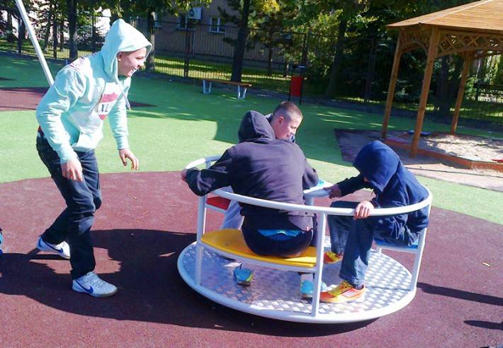 Skrzynka skarg: Ile przetrwa nowy plac zabaw?