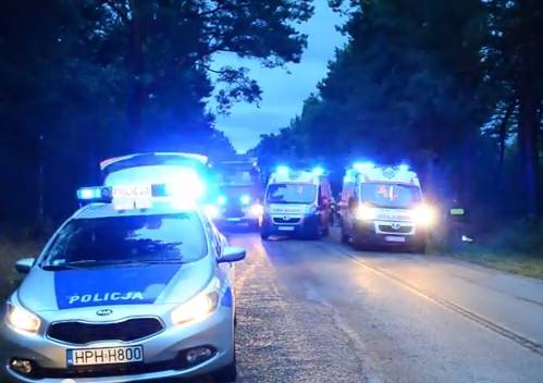 Wypadek w Łojach - ranna zabrana helikopterem do Warszawy (WIDEO)