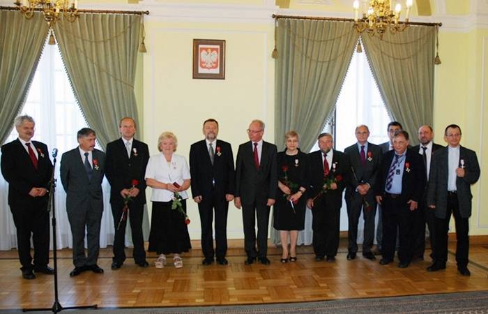 Odznaczenia państwowe dla działaczy opozycji demokratycznej