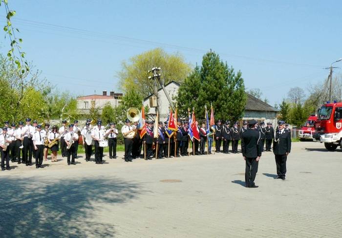 Poświęcenie wozu strażackiego w Czernicach Borowych