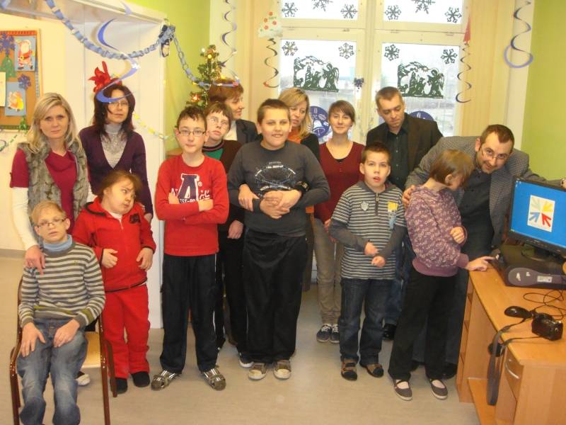 Przekazali komputery dla niepełnosprawnych dzieci