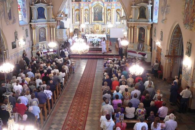 Biskup Libera o obowiązku uczestniczenia w Eucharystii niedzielnej