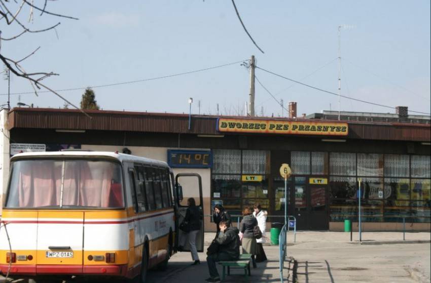 PKS chce budować ogromny hipermarket, a połączeń coraz mniej