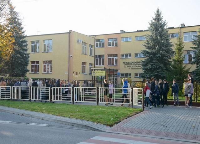 40-lecie istnienia szkoły przy ulicy Orlika 48 (Zdjęcia)