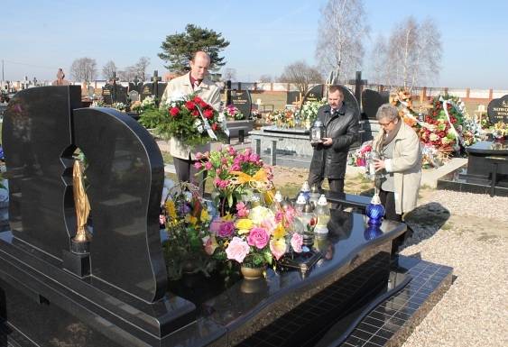 Władze miasta na grobie Pawła Krajewskiego