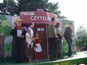 Piknik czytelniczy