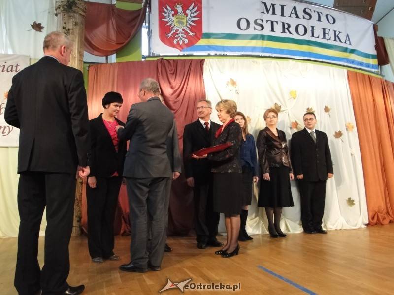 Nauczyciele z powiatu przasnyskiego odznaczeni medalami