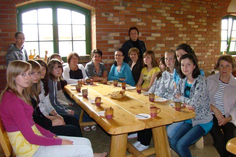 Wizyta studyjna stypendystów w garncarskiej wiosce