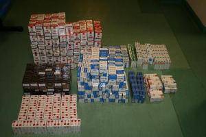 Ukrył ponad 1000 paczek w sianie