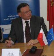 Marszałek z wojewodą gasi strażaków