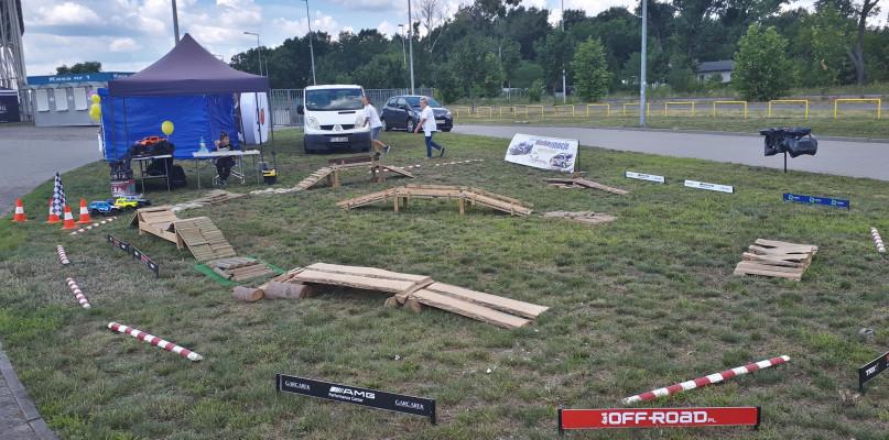 Tego jeszcze nie było! Tor trialowy z modelami terenowymi rc dla kibiców Rajdu Polskie Safari
