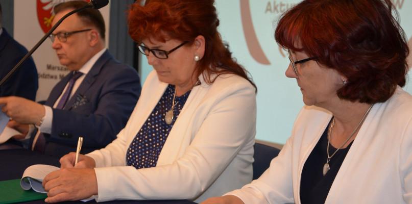 Na pracownie informatyczne gmina Przasnysz i Czernice Borowe pozyskały 90 tysięcy złotych.
