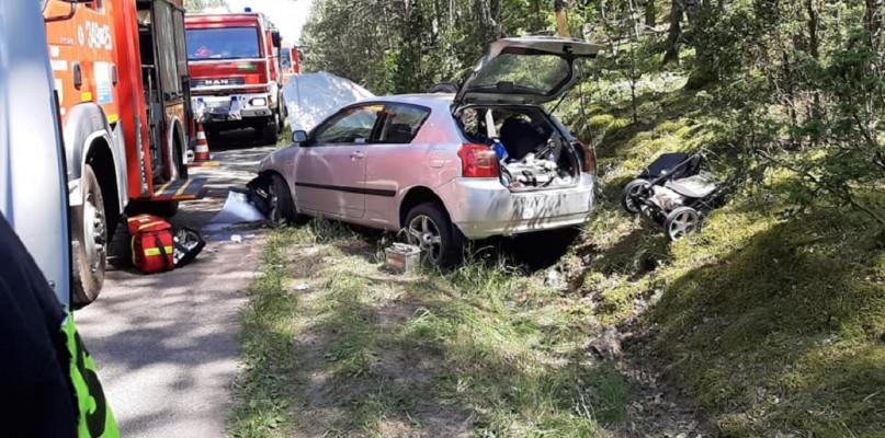Trzy osoby ranne, w tym dziecko. Wypadek w okolicy miejscowości Cierpięta [Aktualizacja]