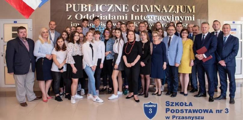 Przasnyska młodzież spotkała się z parlamentarzystami. Zobacz kogo gościli