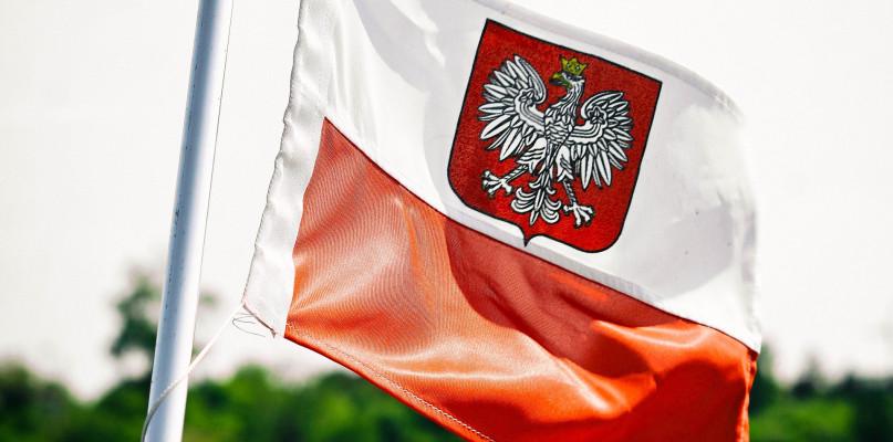 Wywieś polską flagę podczas nadchodzących świąt majowych