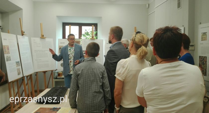 Przasnyskie Muzeum sięgnęło w przeszłość by zaprezentować historię gier planszowych [Zdjęcia]