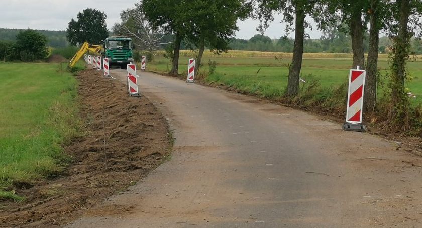 Trwa przebudowa drogi w Osówcu Szlacheckim