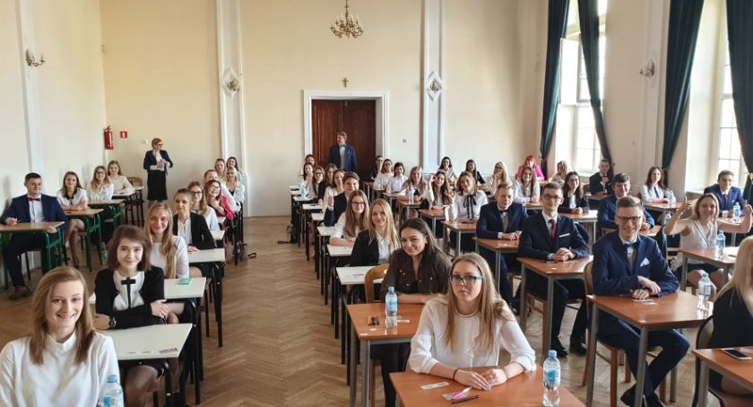 Czy starosta przasnyski dotrzymuje obietnic? Inwestycje w oświatę - łączna kwota wydatków to 828 000 zł.