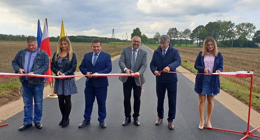 Droga powiatowa w m. Ulatowo Żyły uroczyście otwarta.