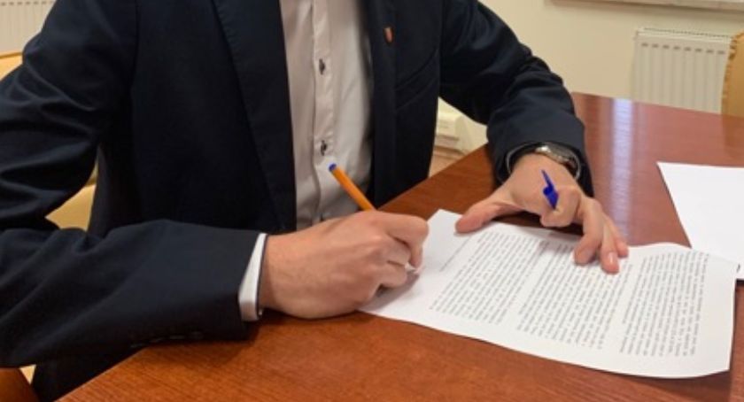 Przasnysz płaci ponad 200 tysięcy złotych za deszczówkę! 