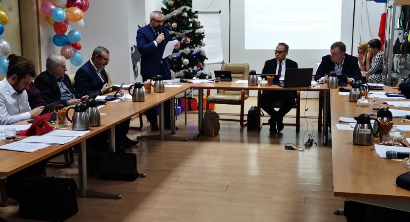 Gigantyczna kwota na inwestycje. Budżet Powiatu Przasnyskiego na 2020 uchwalony!