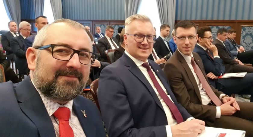 Starosta na konferencji o rozwoju jednostek samorządu terytorialnego 