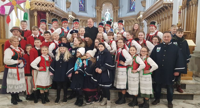 Młode Kurpie z Jednorożca kolędowali na Podlasiu