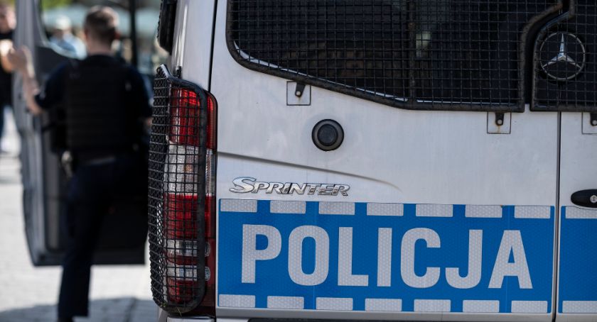 Policja ostrzega przed oszustami w związku z koronawirusem