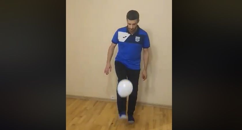 Trenuj z Pragim. Seniorzy dla młodzieży MKS Przasnysz [Wideo]