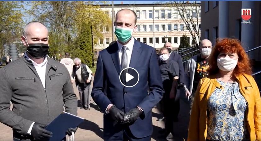 Ponad 24 tysiące maseczek od Spółki Wipasz trafiło do Miasta i Gminy Przasnysz [Wideo]