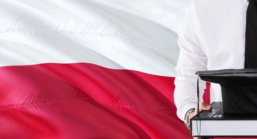 Zakończenie roku szkolnego maturzystów inne niż dotychczas. Terminy odbioru świadectw