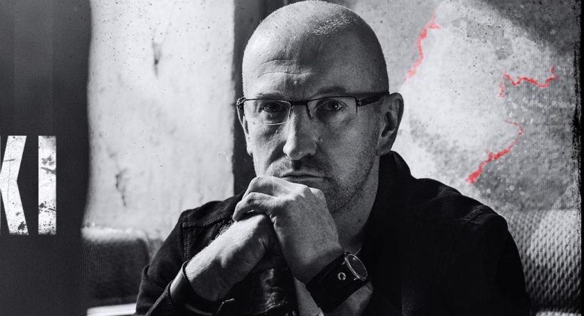 Autor wieczorową porą - spotkanie online z Robertem Małeckim