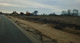 Powiat Przasnyski buduje ścieżkę pieszo - rowerową do Leszna. Prace idą pełną parą!
