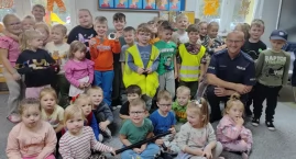 Oddział Przedszkolny w Starej Krępie odwiedził pan policjant