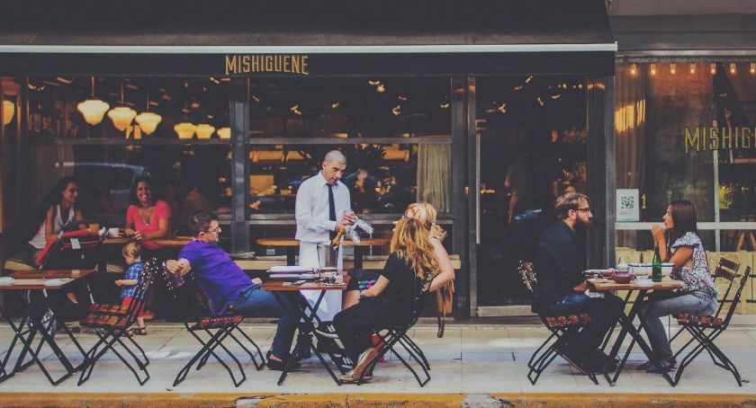 Salony kosmetyczne, fryzjerskie i restauracje otwarte od poniedziałku!