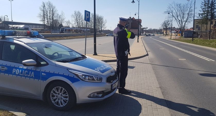 Przekroczył dozwoloną prędkość w terenie zabudowanym o 64 km/h - stracił prawo jazdy
