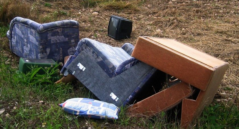 Stężyca. Chcesz pozbyć się odpadów wielkogabarytowych? Powiadom urząd