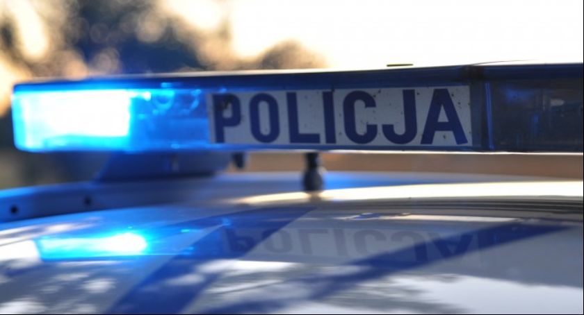 Motocyklista ranny po zderzeniu z szambiarką 