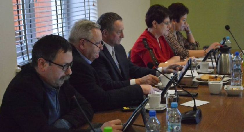 XVIII Sesja Rady Gminy w Sierakowicach - program