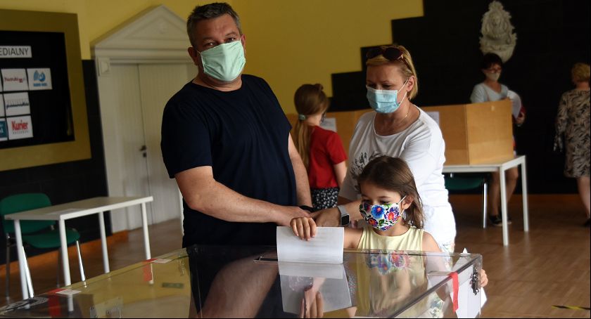 Wybory prezydenckie 2020 z rekordową frekwencją - tak głosowano w Chmielnie