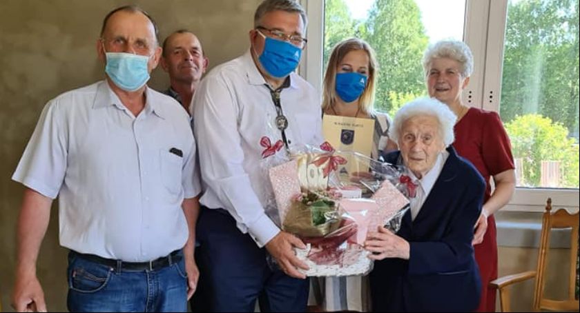 200 lat dla Marty Mejer ze Starej Huty - jedna z najstarszych mieszkanek gminy Kartuzy świętowała 102. urodziny