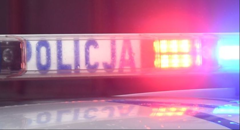 Pościg za 37-letnim kierowcą hondy - policjanci musieli ustawić blokady 