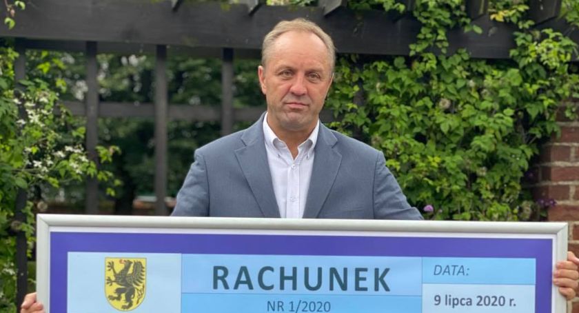 Marszałek Struk wystawił rachunek rządowi PiS na kwotę ponad miliarda złotych