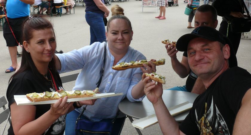 W Kartuzach trwa Pierwszy Zlot Foodtrucków