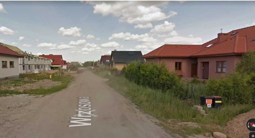 Banino. Chcieli zamieszkać w domach marzeń, zamiast tego walczą z grzybem i pleśnią 