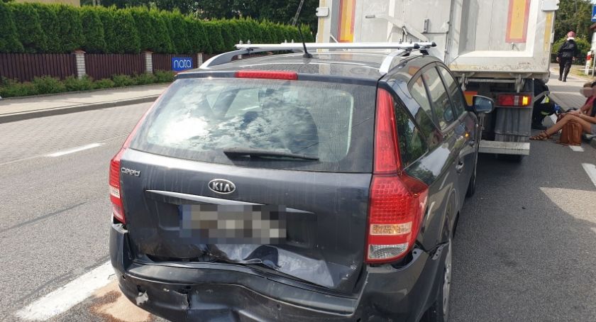 Hopowo. Kolizja na K20 - są spore utrudnienia w ruchu