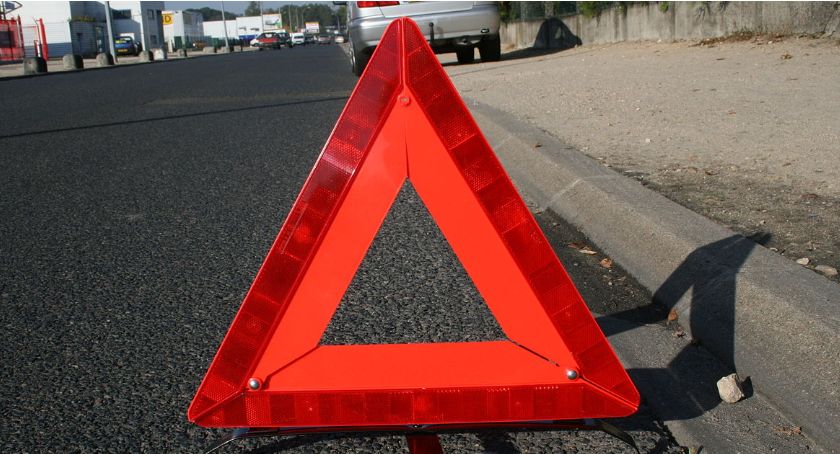 Kamela. Zderzenie dwóch pojazdów - dwie osoby poszkodowane