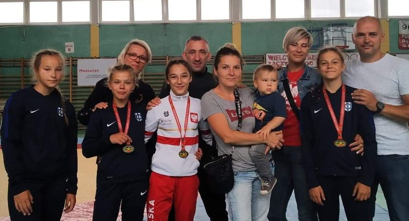 Trzy medale kartuskich zapaśniczek w Ciechanowie