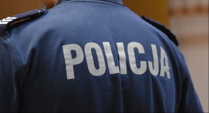 Policjanci kontrolują dyskoteki i sale weselne