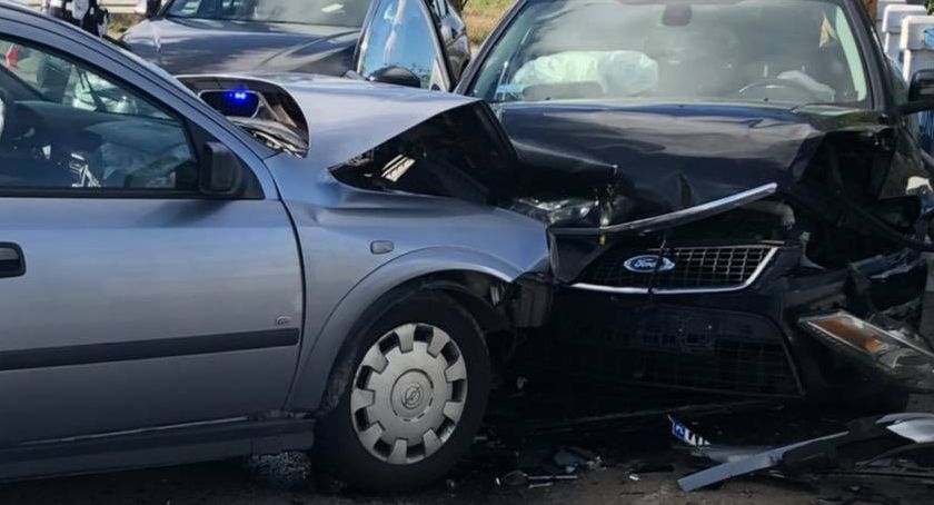 Wypadek w Borkowie - jedna osoba w szpitalu